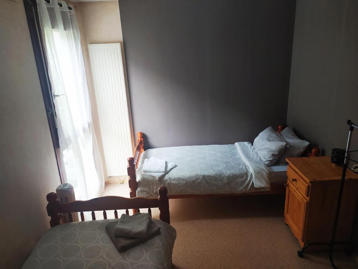 Chambre Privee 2 Pas Du Lac Chez L'Habitant Севрие Экстерьер фото